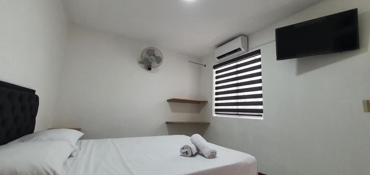 Hotel Picasso 70 Медельин Экстерьер фото